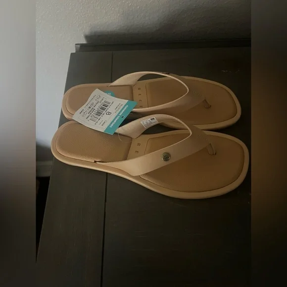 Reef Willow Ella Thong Flat Sandals - Picture 2 of 7